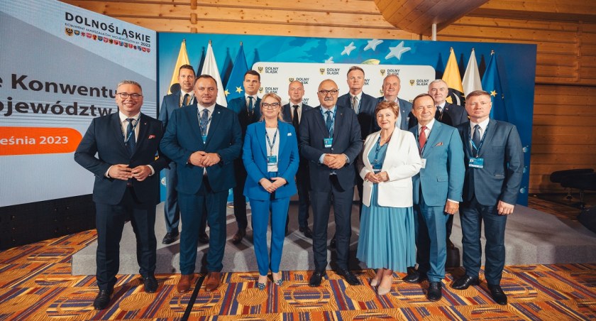 fot. Podczas konwentów marszałków m.in. analizuje propozycje zmian w ustawach i innych aktach prawnych oraz omawia aktualne problemy samorządów wojewódzkich