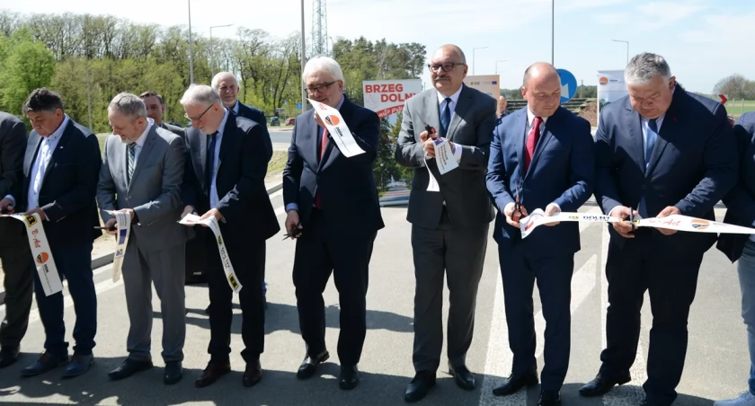 fot. W 2019 roku otwarta została Obwodnica Brzegu Dolnego, dzięki czemu ruch ciężkiego transportu został wyprowadzony poza centrum miasta