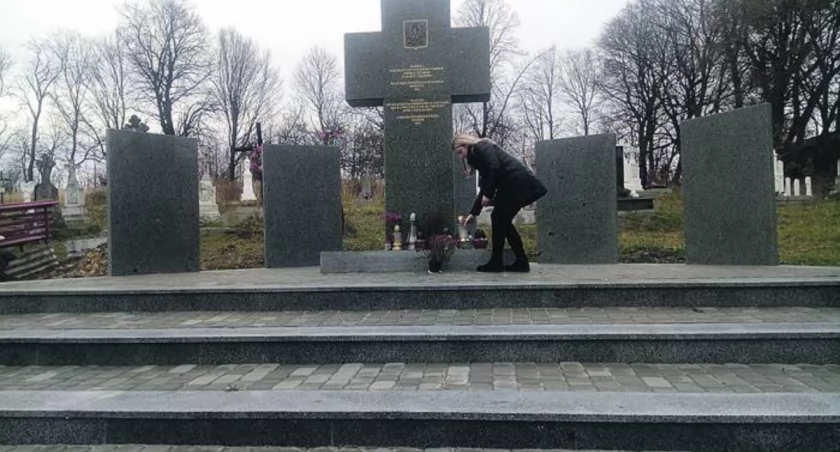 Palikrowy, pomnik pomordowanych Polaków. (Z archiwum)
