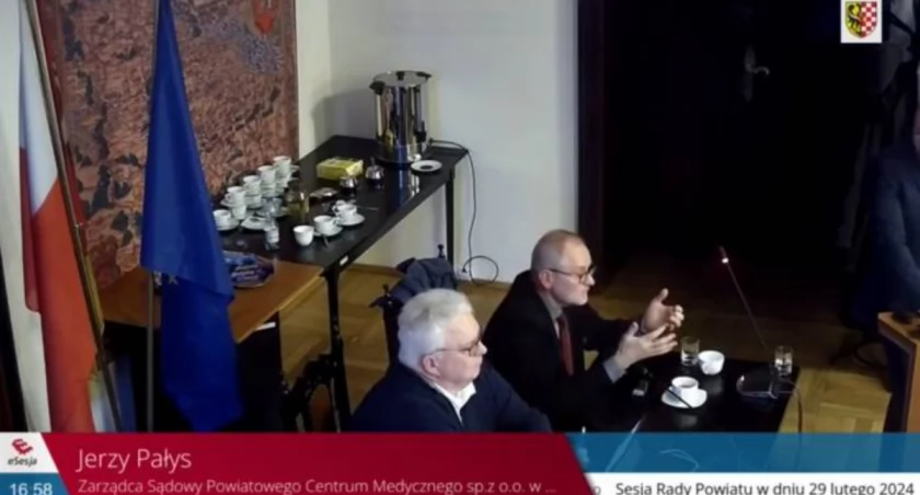 Jerzy Pałys, który z wyznaczenia Sądu restrukturyzuje powiatową służbę zdrowia omówił na sesji jej bilans. Ten wypadł blado.