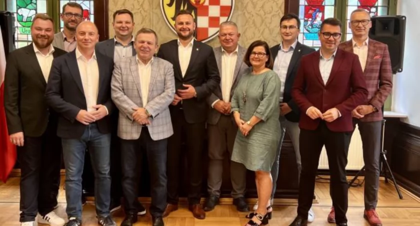 W Wołowie odbyło się historyczne spotkanie, podczas którego rozmawiano o istotnych dla mieszkańców inwestycjach 