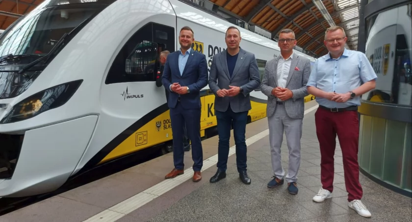 fot. Kolej regionalna na Dolnym Śląsku jest oceniana jako najlepsza w Polsce. To zasługa dobrej współpracy samorządu województwa i Kolei Dolnośląskich