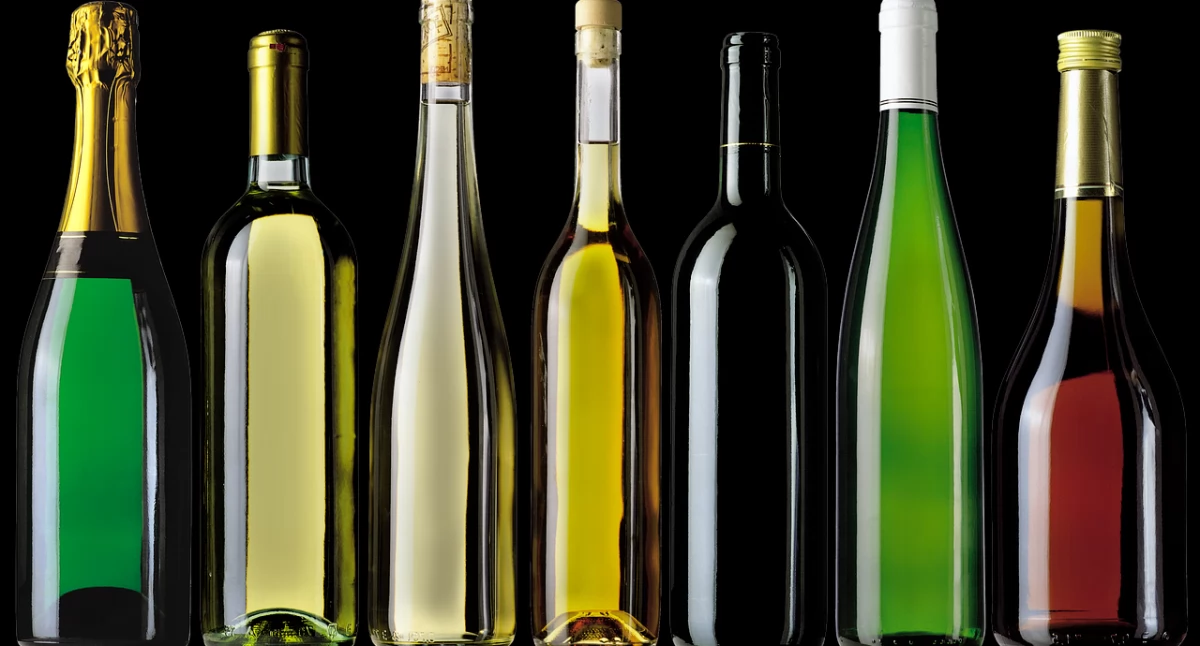 Interwencje, Alkohol zniknie stacji benzynowych Ministerstwa Zdrowia - zdjęcie, fotografia