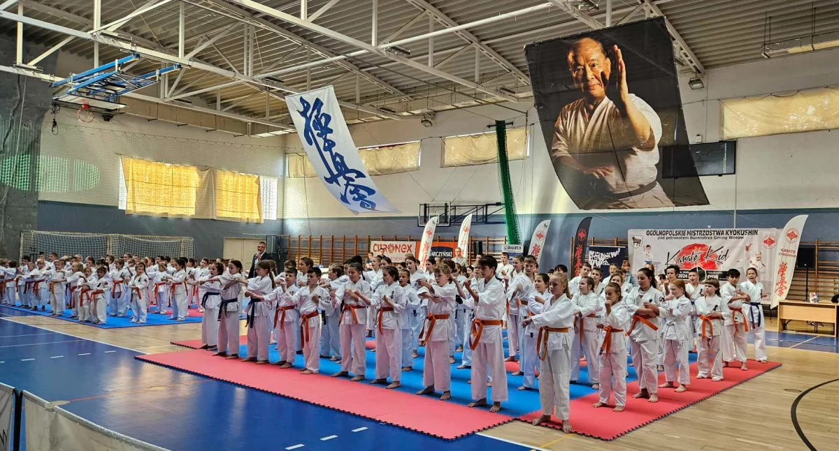 Sztuki walki, [FOTO] Zawodnicy matach! Ogólnopolskie Mistrzostwa Kyokushin Wołowie rozpoczęte zobacz zdjęcia! - zdjęcie, fotografia
