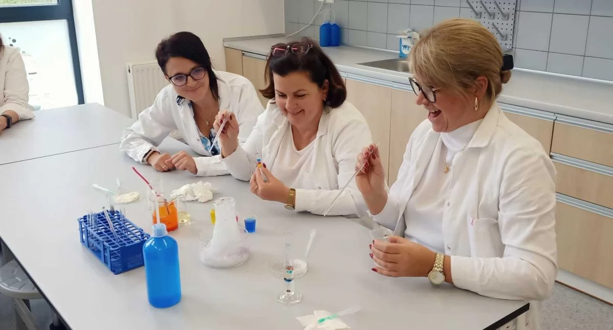 Edukacja i szkoły, Edukacja Powiecie Wołowskim Kadra Zarządzająca Oświatą doskonali warsztat pracy - zdjęcie, fotografia