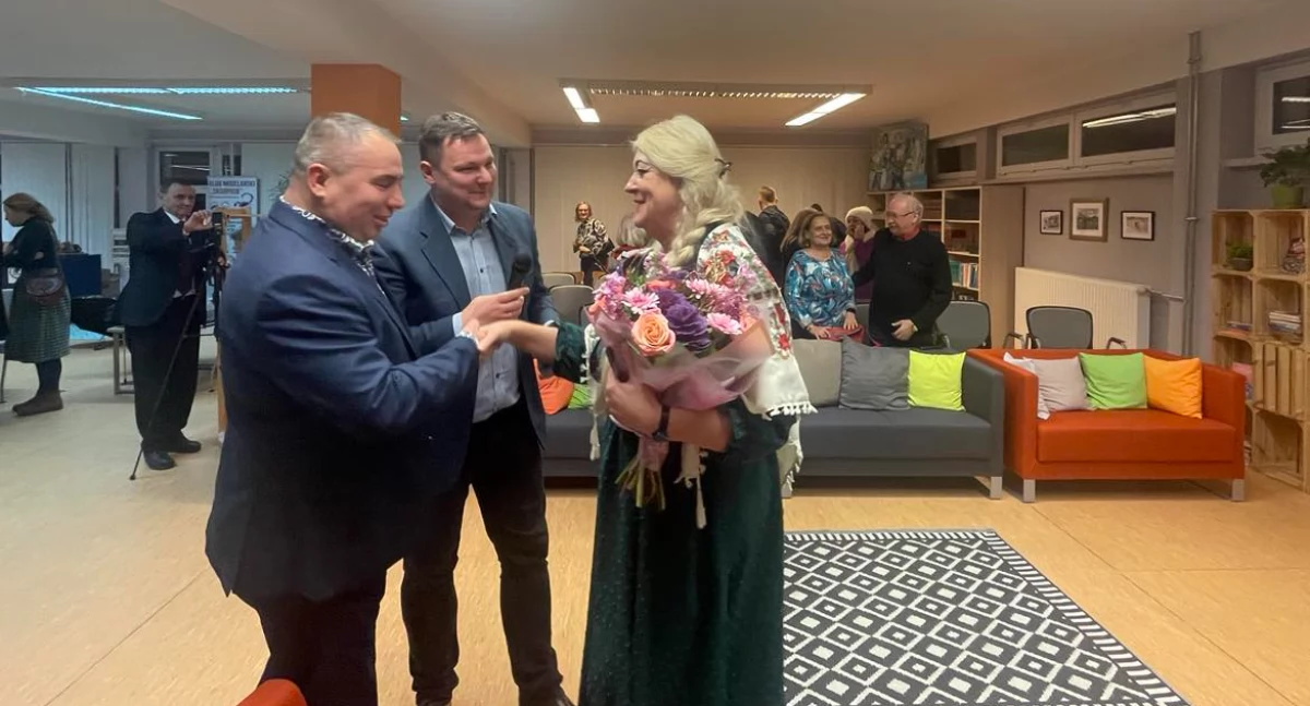 Historia, Lucyna Kulińska polsko ukraińskich relacjach banderyzmie spotkaniu Wołowie - zdjęcie, fotografia