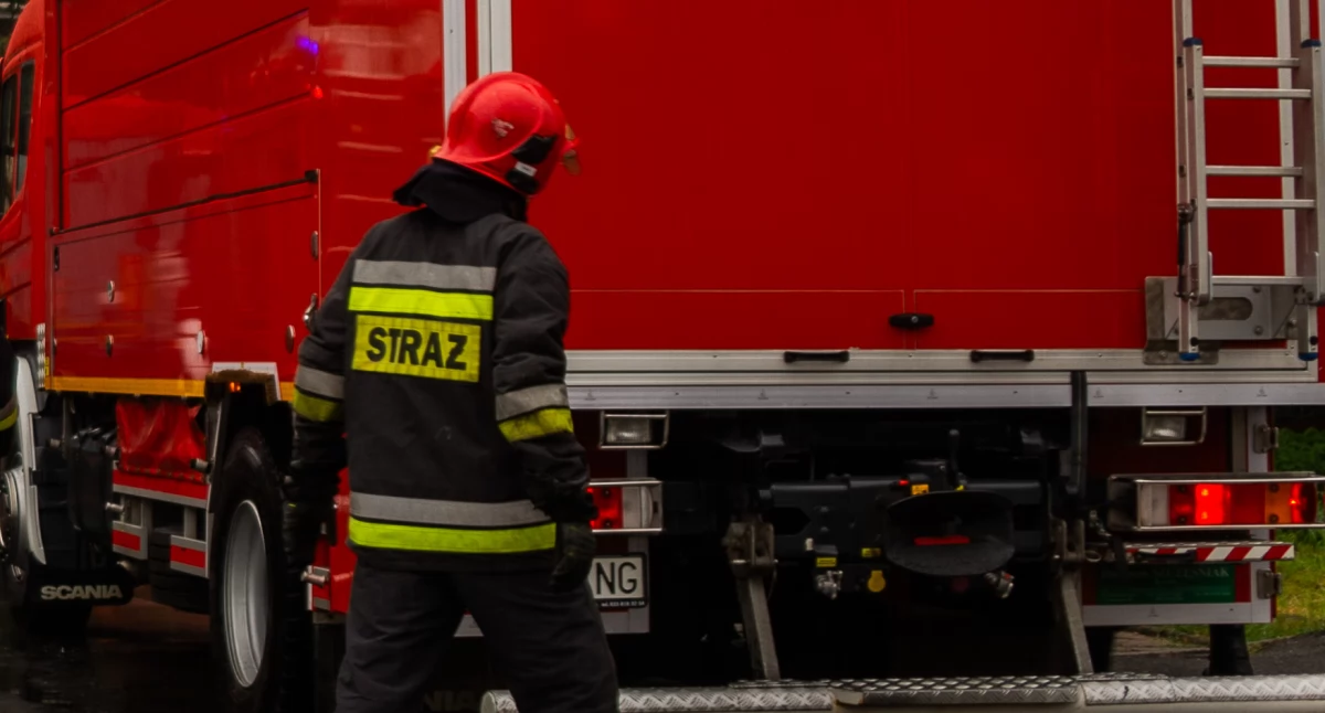 Komunikaty straży pożarnej, Niebezpieczna Wigilia Kilka osób zginęło kilkanaście rannych raport strażaków - zdjęcie, fotografia