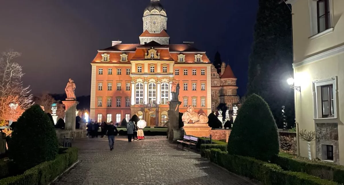 Turystyka, Ciekawe miejsca wycieczki wokół gdzie warto wybrać - zdjęcie, fotografia