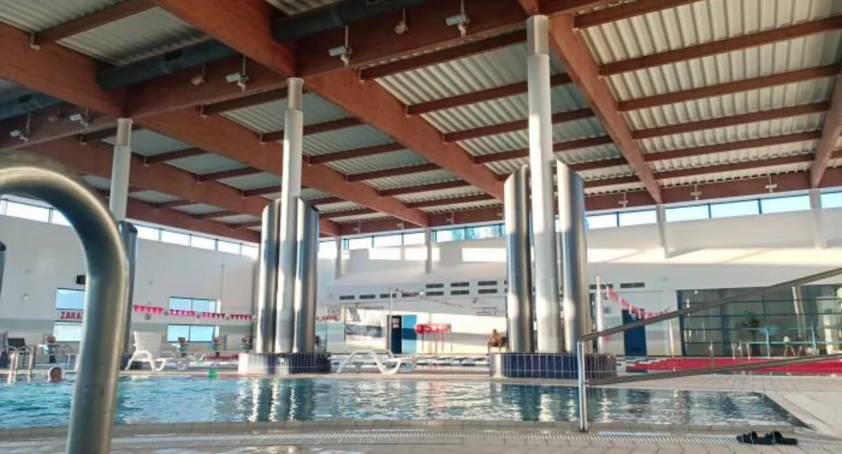 Pływanie, biletów basenie Aquasport Brzegu Dolnym lutego - zdjęcie, fotografia