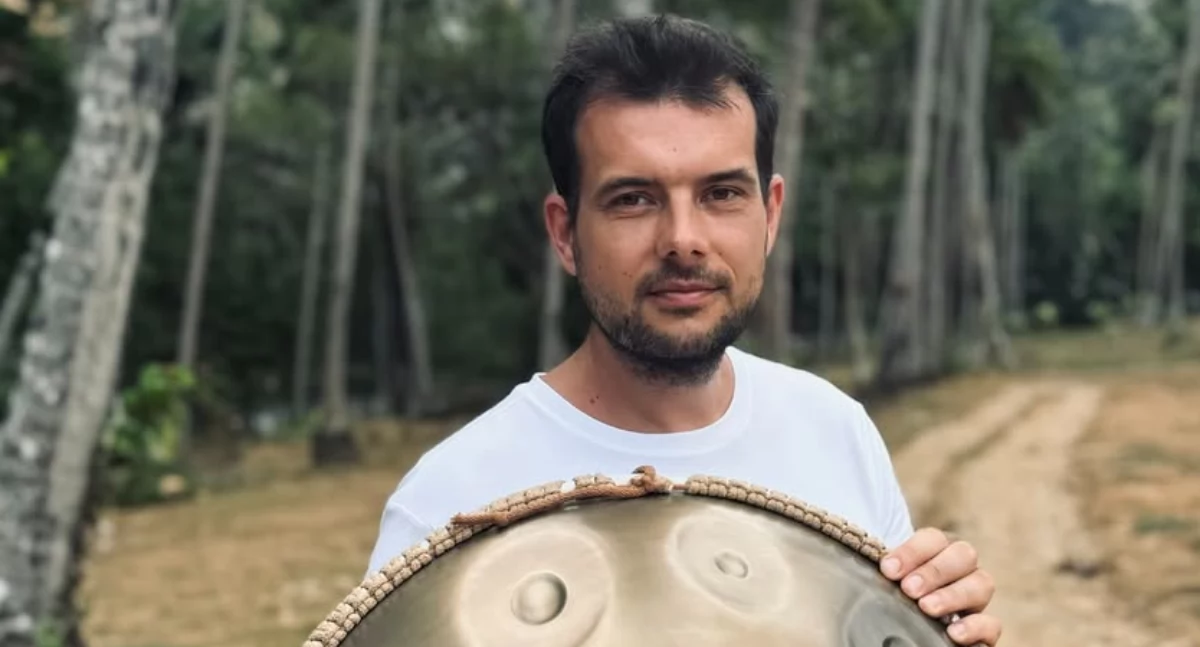 Koncerty, Kameralny koncert handpanowy dolnobrzeskiej księgarni - zdjęcie, fotografia