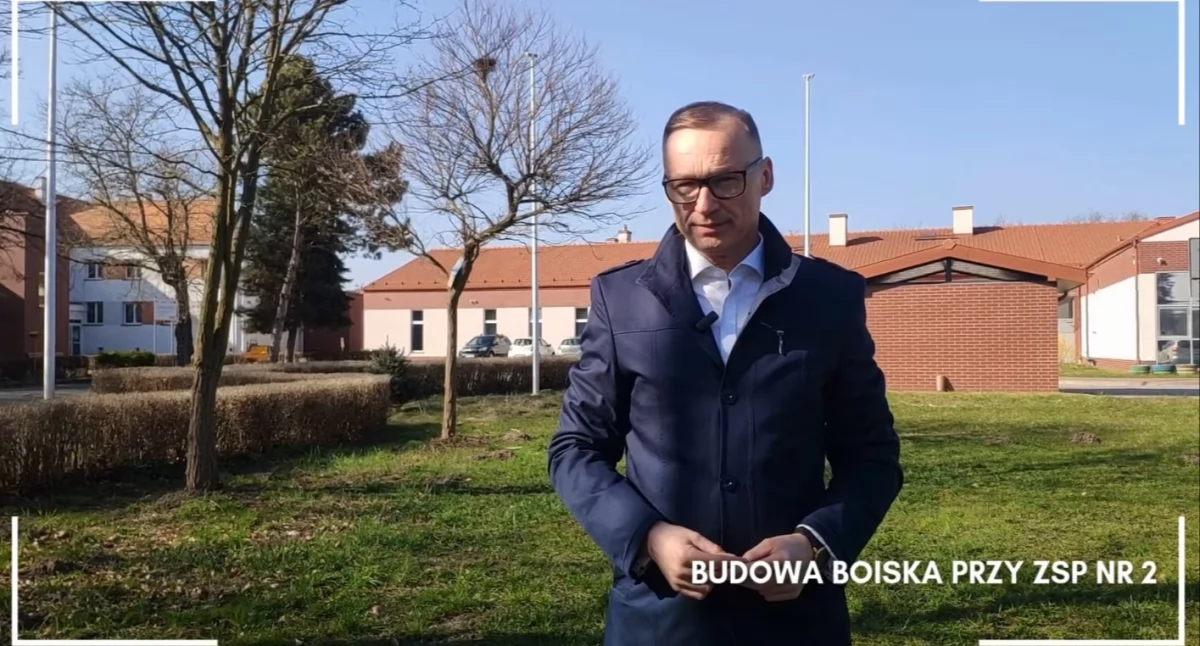 Inwestycje, inwestycje infrastrukturę sportową edukacyjną - zdjęcie, fotografia