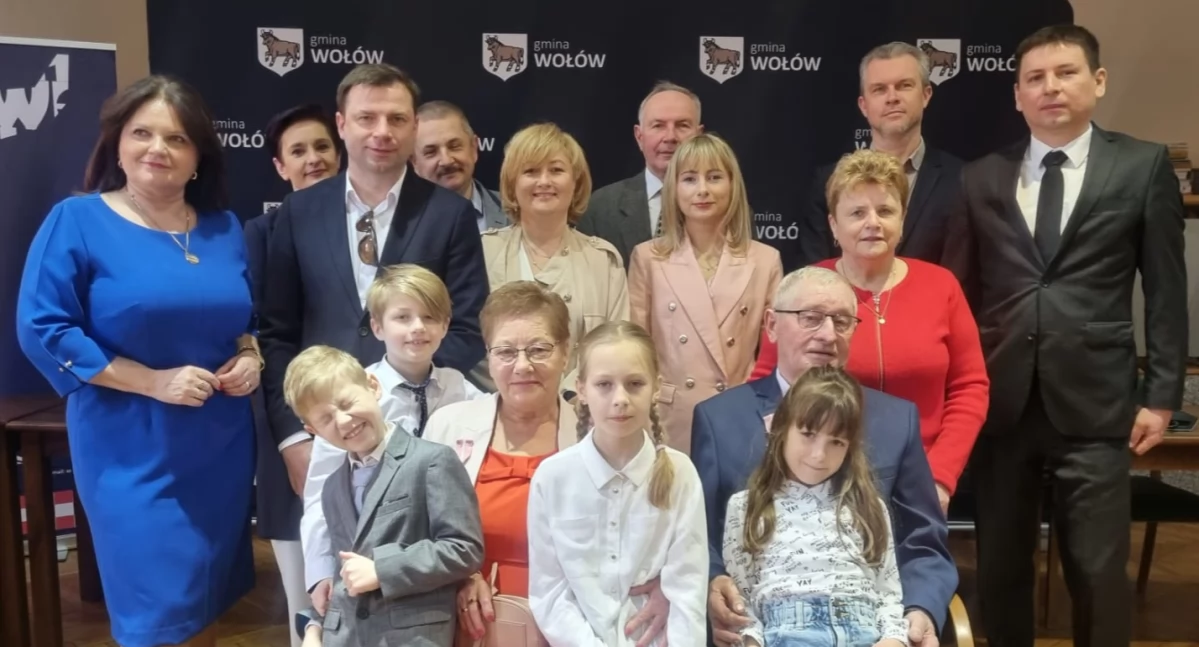 Święta i obchody, Złote Urzędzie Miejskim Wołowie miłości wzajemnego szacunku - zdjęcie, fotografia