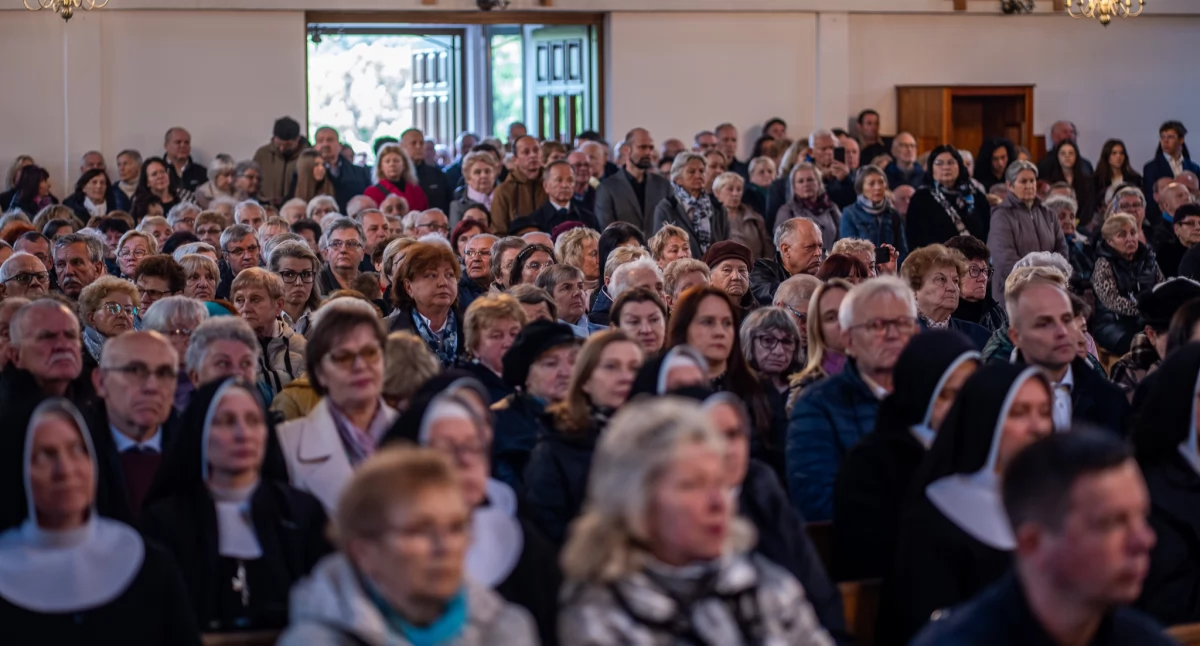 Brzeg Dolny pożegnał ks. prałata Jana Kwasika – budowniczego kościoła i serc