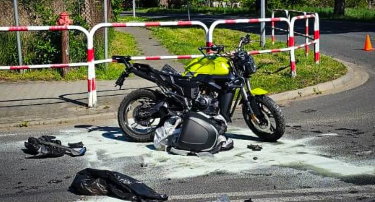Wypadek w Brzegu Dolnym. Motocyklista trafił do szpitala