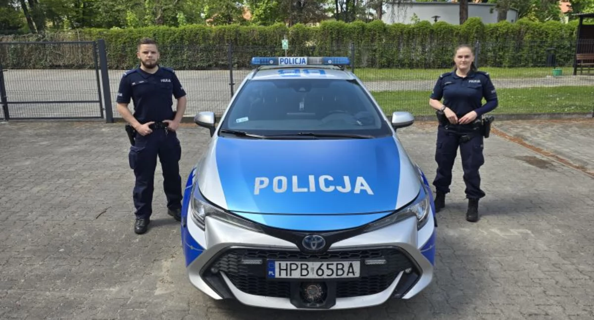Wołowscy policjanci weszli do mieszkania przez okno i uratowali kobietę