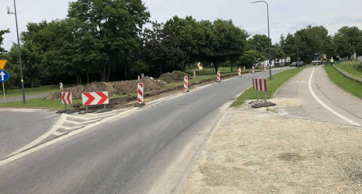 Inwestycje, Zmiana organizacji ruchu Wołowie rusza budowa ronda Pawła - zdjęcie, fotografia