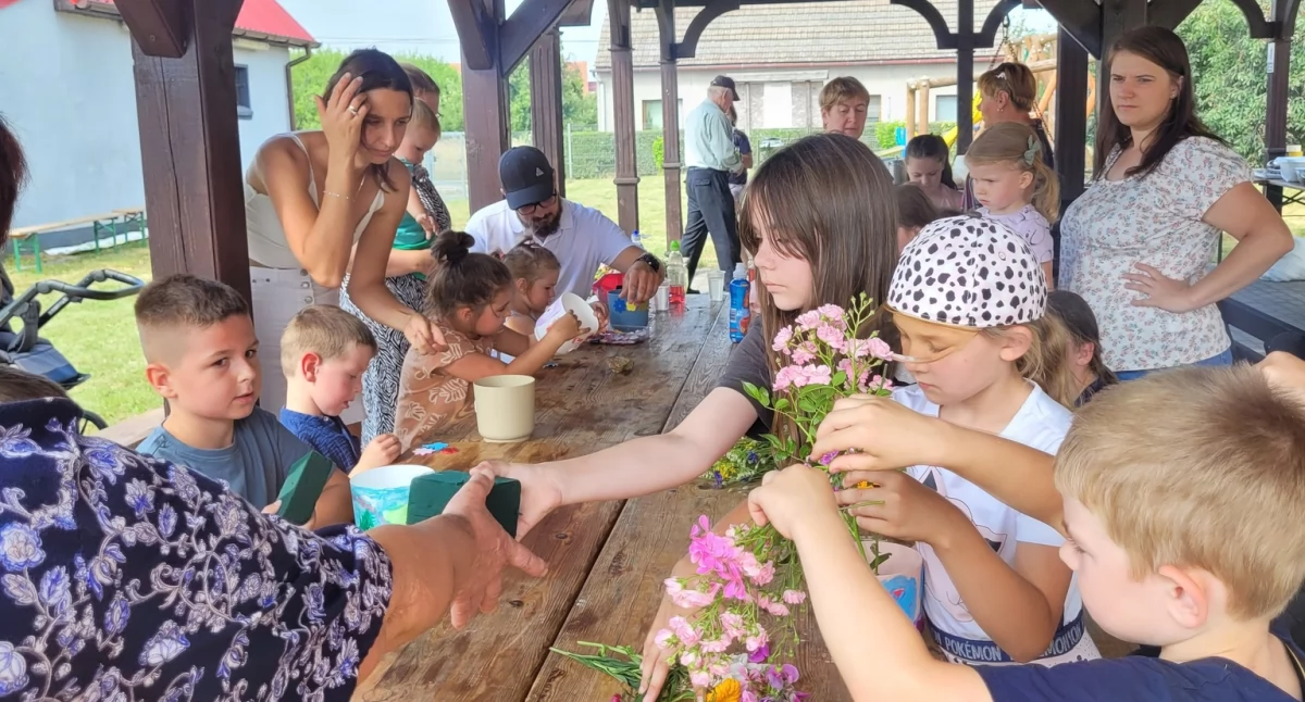 Kwiaty, wianki i świętojańska magia w Turzanach