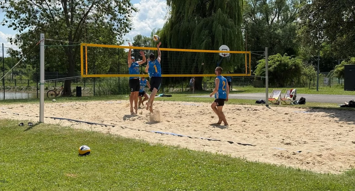 Grand Prix w siatkówce plażowej 2025 o Puchar Burmistrza Gminy Wołów – emocje na basenie miejskim