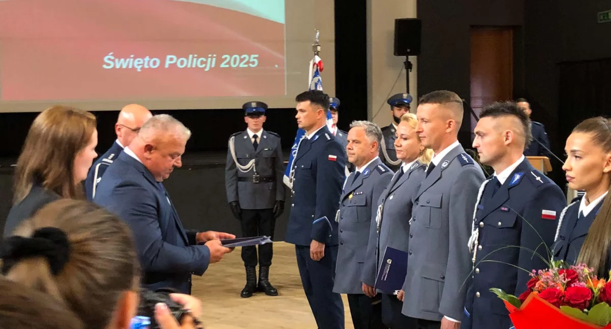Święta i obchody, Wołów świętuje rocznicę powołania Policji Państwowej - zdjęcie, fotografia
