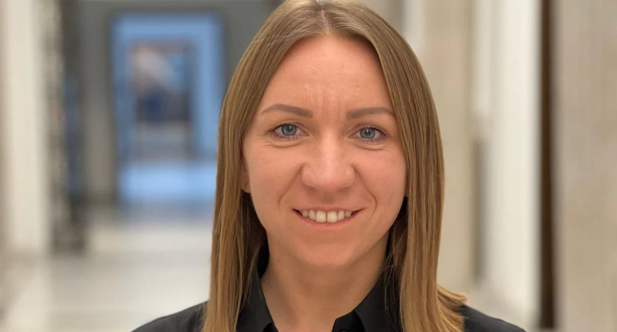 Jolanta Niezgodzka, posłanka na Sejm X kadencji, wybrana z listy Koalicji Obywatelskiej w okręgu wrocławskim. W parlamencie pracuje aktywnie w kilku komisjach i zespołach, łącząc tematykę społeczną, samorządową i infrastrukturalną. Pracuje w następujących komisjach sejmowych: ● Komisja Samorządu Terytorialnego i Polityki Regionalnej ● Komisja Infrastruktury ● Komisja Polityki Społecznej i Rodziny ● Komisja Nadzwyczajna do rozpatrzenia projektów ustaw dotyczących prawa do przerywania ciąży Jest t