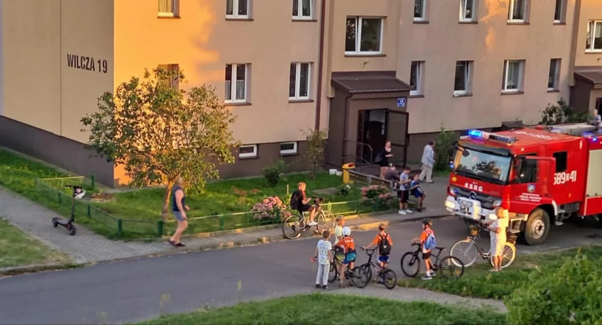 Bezpieczeństwo, Wybuch junkersa bloku Wilczej Brzegu Dolnym akcja straży pożarnej - zdjęcie, fotografia