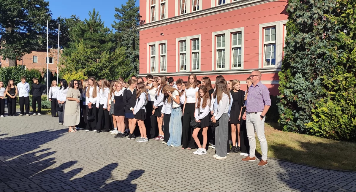 Edukacja i szkoły, rozpoczęcie szkolnego „Koperniku”! - zdjęcie, fotografia