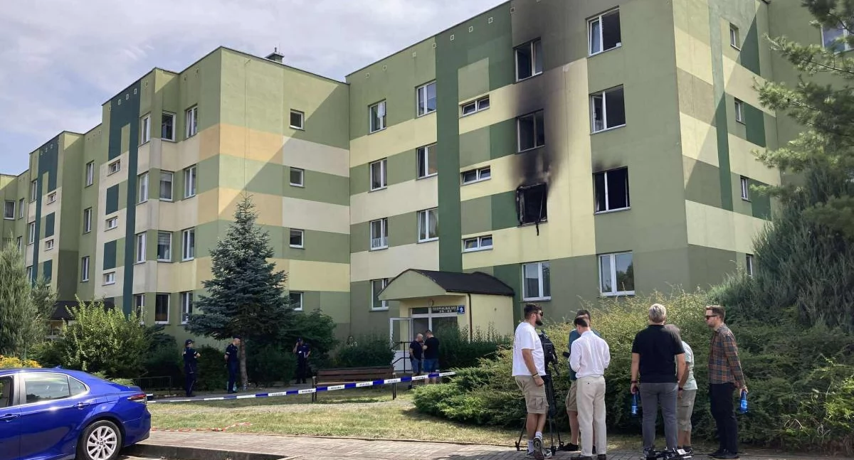 Bezpieczeństwo, Najpierw wybuch potem pożar Śledczy badają okoliczności pożaru którym zginął latek - zdjęcie, fotografia