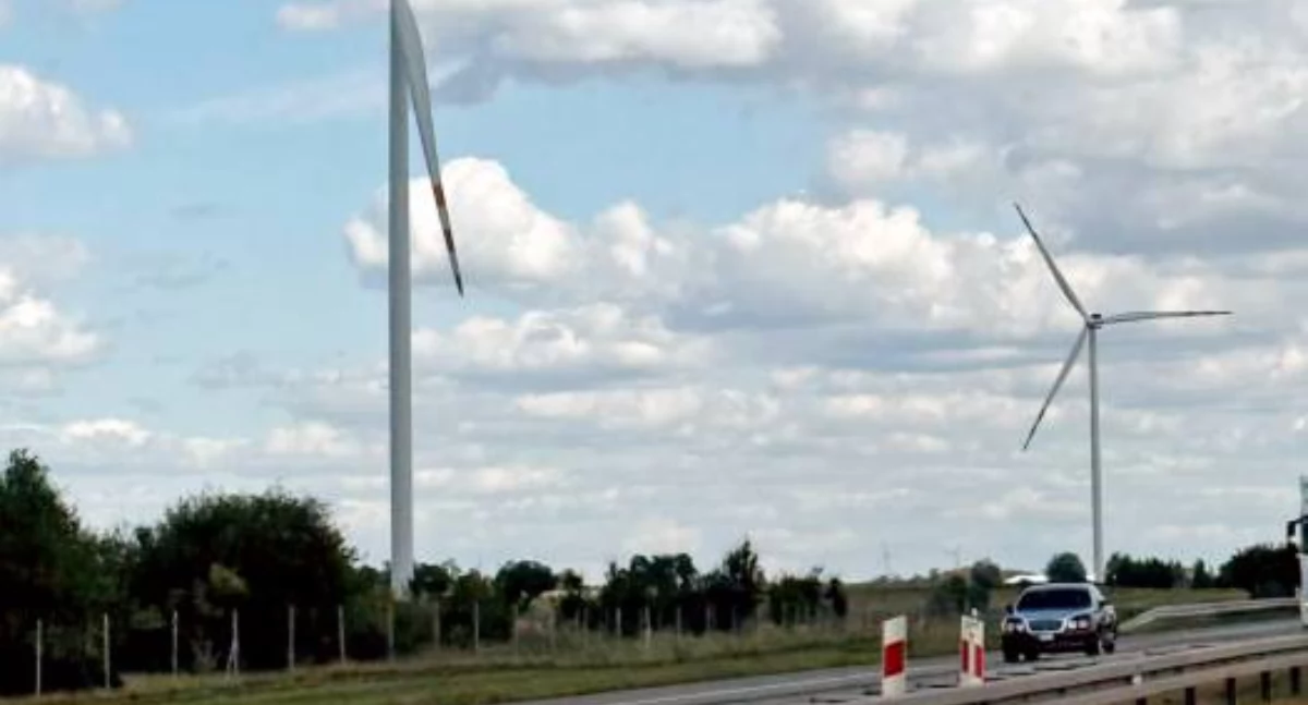 Jak podał portal AlterGA w artykule opisującym proces inwestycyjny i rozbudowę farm wiatrowych, gdzie wspomniano, że farmy wiatrowe działają na terenie przynajmniej 400 gmin, a ich wpływy do budżetów lokalnych szacowane są na ponad 720 mln zł rocznie.