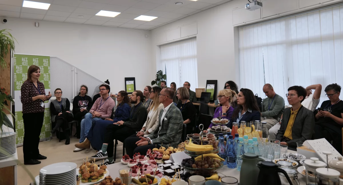 Natura i ekologia, Brzeg Dolny wzorem obiegu zamkniętego niszczejącej przestrzeni centrum kreatywności - zdjęcie, fotografia