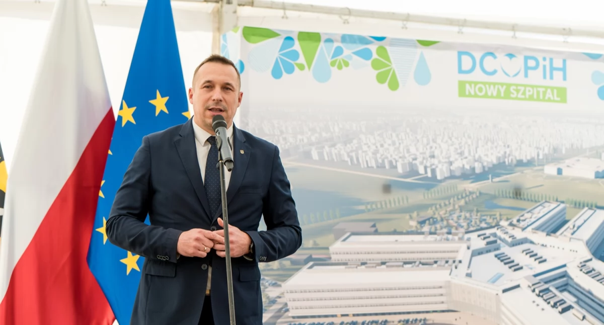 Tworząc nowy szpital budujemy przyszłość onkologii – mówi marszałek Paweł Gancarz