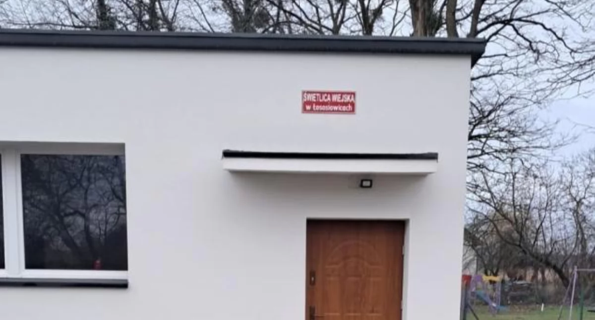 Radni i rady samorządowe, Burmistrz zarządził zebranie Łososiowicach sprawie odwołania sołtysa - zdjęcie, fotografia