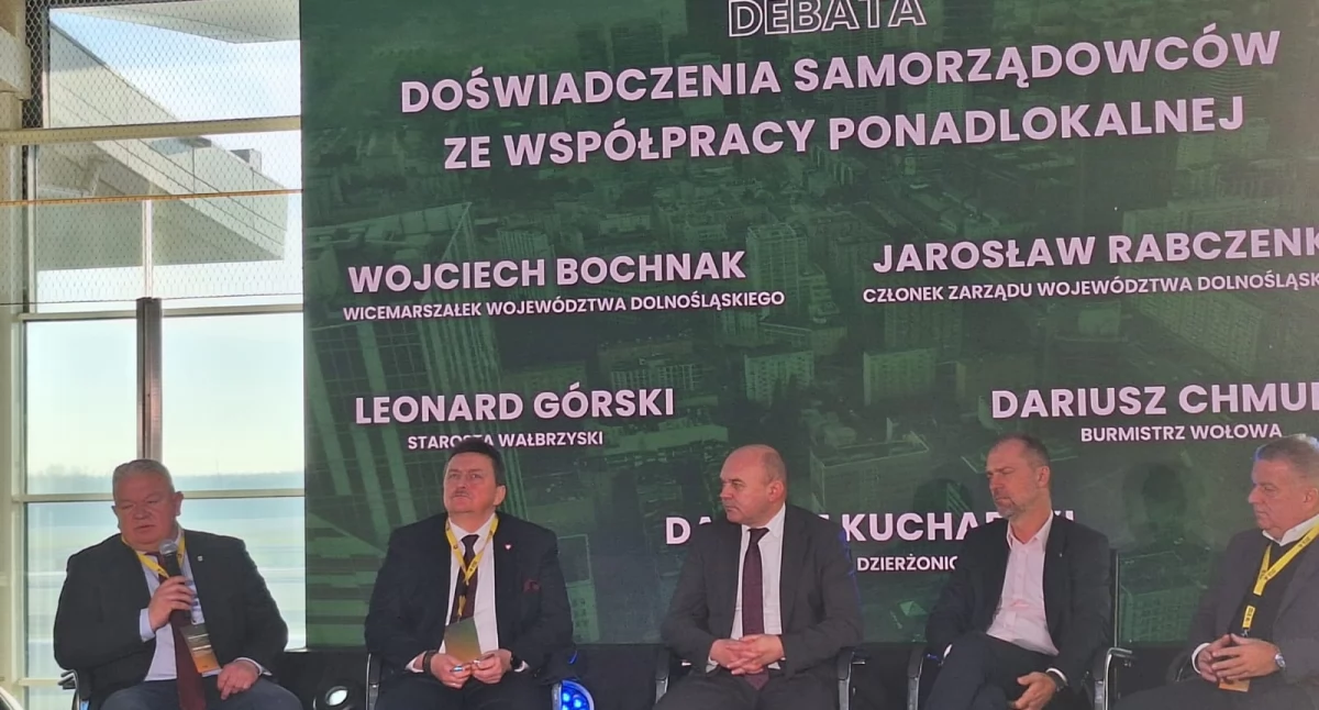 Dariusz Chmura, burmistrz Wołowa mówił o współnych projektach gmin zrealizowanych dzięki współpracy. 