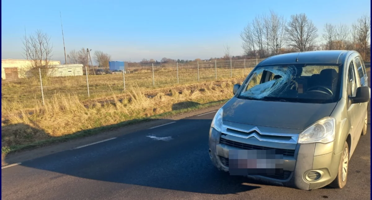 Bezpieczeństwo, Rowerzysta ciężkim stanie trafił szpitala - zdjęcie, fotografia