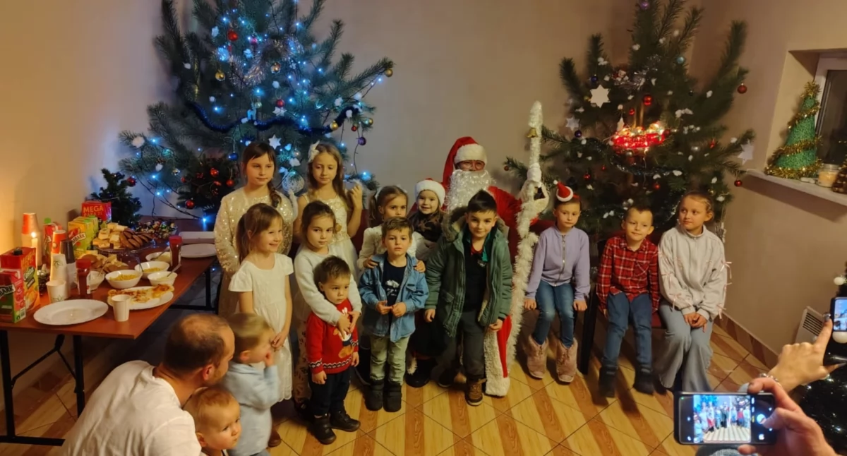 Święta i obchody, Magiczne Mikołajki Bukowicach Prezenty dzieci - zdjęcie, fotografia