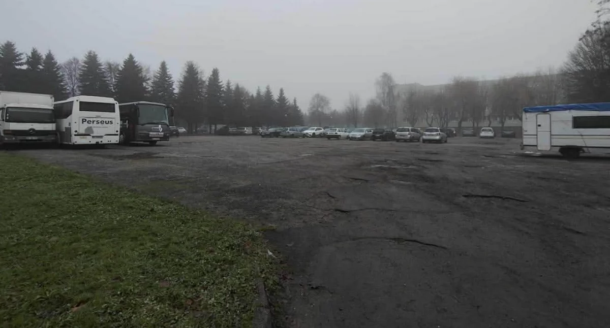 Inwestycje, Radna parking Wilczej burmistrz przedstawia oficjalnie swoje stanowisko - zdjęcie, fotografia
