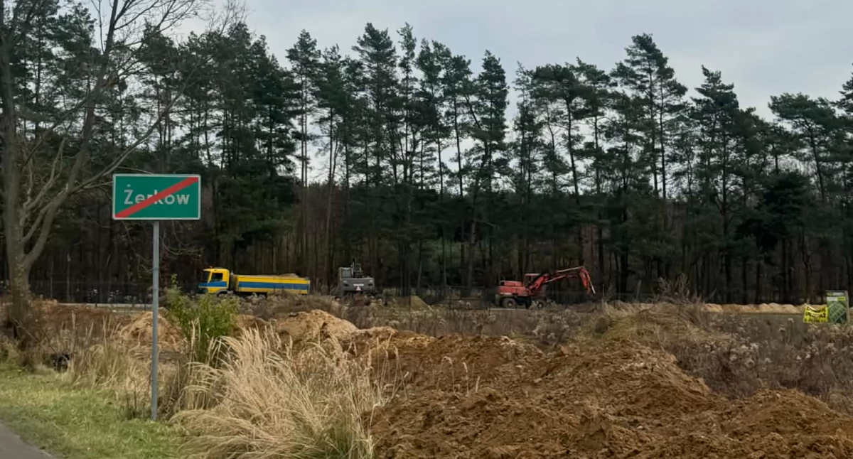 Nieruchomości, Żerków rozbudowuje działki sprzedaż prace przygotowawcze wjeździe - zdjęcie, fotografia