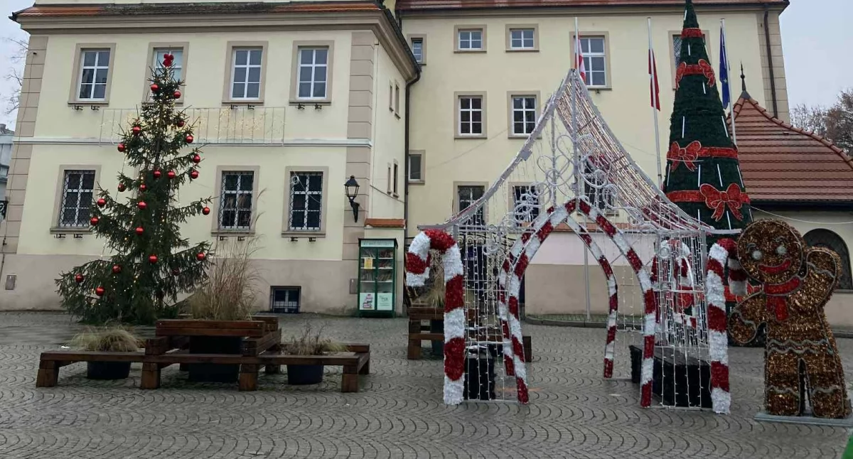 Pomoc, Wigilia Społeczna dziś Wołowie Wspólne kolędowanie ciepły posiłek Rynku - zdjęcie, fotografia