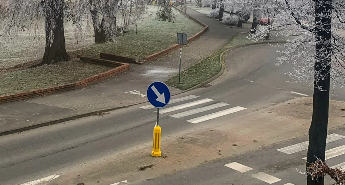 Pogoda, Ostrzeżenia powiatu wołowskiego Oblodzenie opady marznące trudne warunki drogach - zdjęcie, fotografia