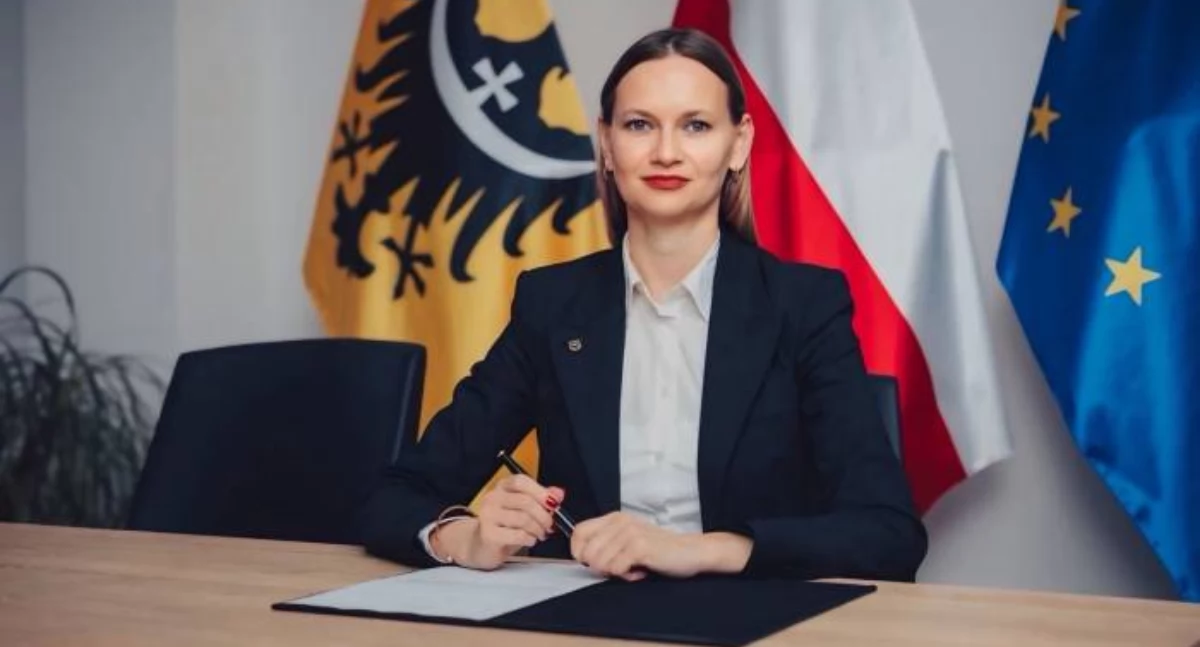 Radni i rady samorządowe, Powiat wołowski budżecie województwa Kilkadziesiąt milionów złotych drogi sport obwodnicę Wołowa - zdjęcie, fotografia