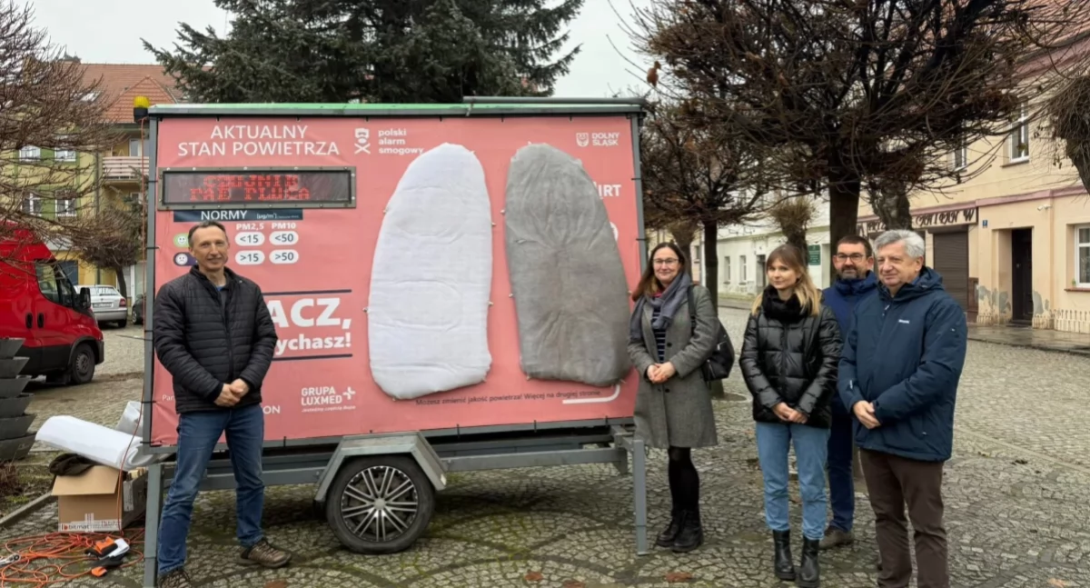 Mobilne płuca stały na rynku w Brzegu Dolnym i na Targowisku Miejskim.