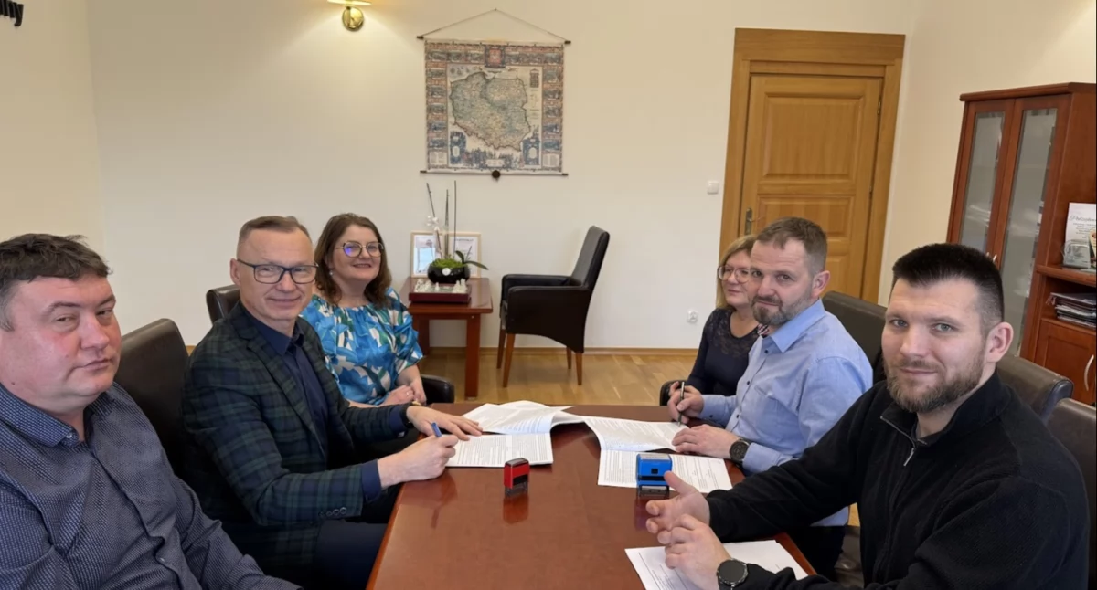 Inwestycje, Powstanie bezpieczne przejście pieszych Bukowicach Podpisano ważną umowę - zdjęcie, fotografia