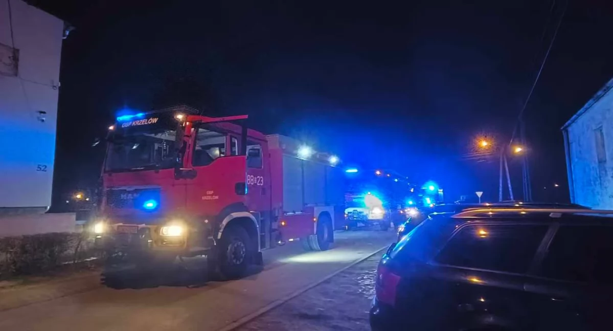 Bezpieczeństwo, Pożar przewodzie kominowym Krzelowie Strażacy apelują ostrożność - zdjęcie, fotografia