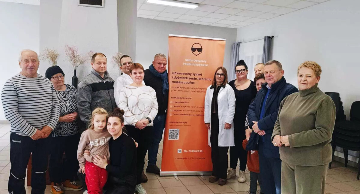Zdrowie, Badanie wzroku słuchu sołectwach Gminy Wołów Akcja przyniosła efekt - zdjęcie, fotografia