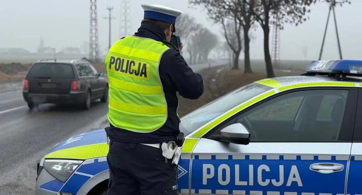 Bezpieczeństwo, wykroczeń zatrzymanych jazdy Policyjna akcja „Prędkość” - zdjęcie, fotografia