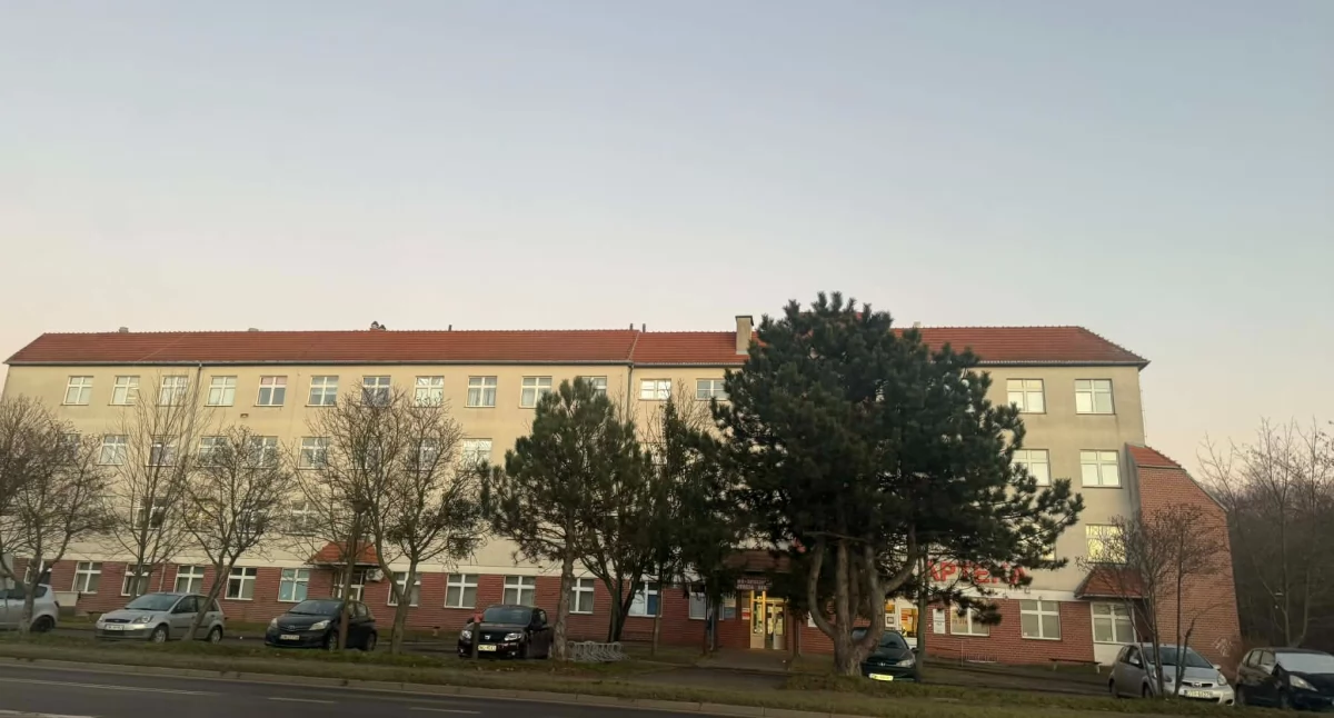 Zdrowie, sprzęt wsparcie pacjentek kolejnym zastrzykiem środków - zdjęcie, fotografia