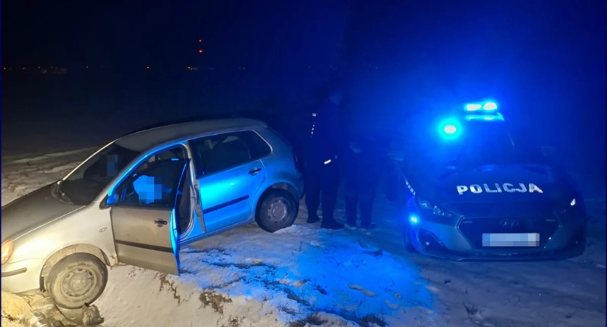 Bezpieczeństwo, Dramatyczny pościg Środzie Śląskiej Policjanci zatrzymali poszukiwanego kierowcę - zdjęcie, fotografia