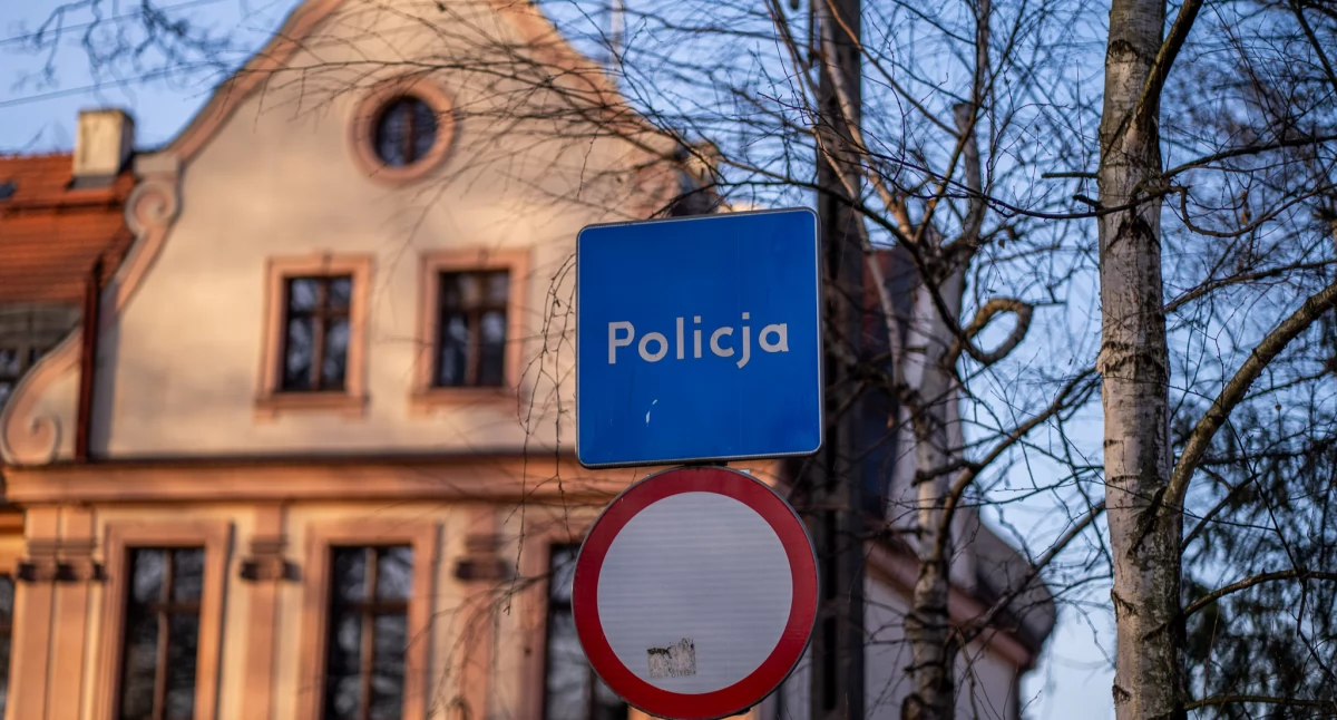 Komunikaty policji, Sprawa policjanta Wołowa Służby kontrolne akcji Śledztwo nadzorem Prokuratury Okręgowej - zdjęcie, fotografia