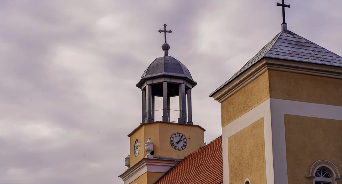Gospodarka, podatku Kościół Petycja trafiła Senatu mieszkańcy naszego powiatu będą płacić - zdjęcie, fotografia