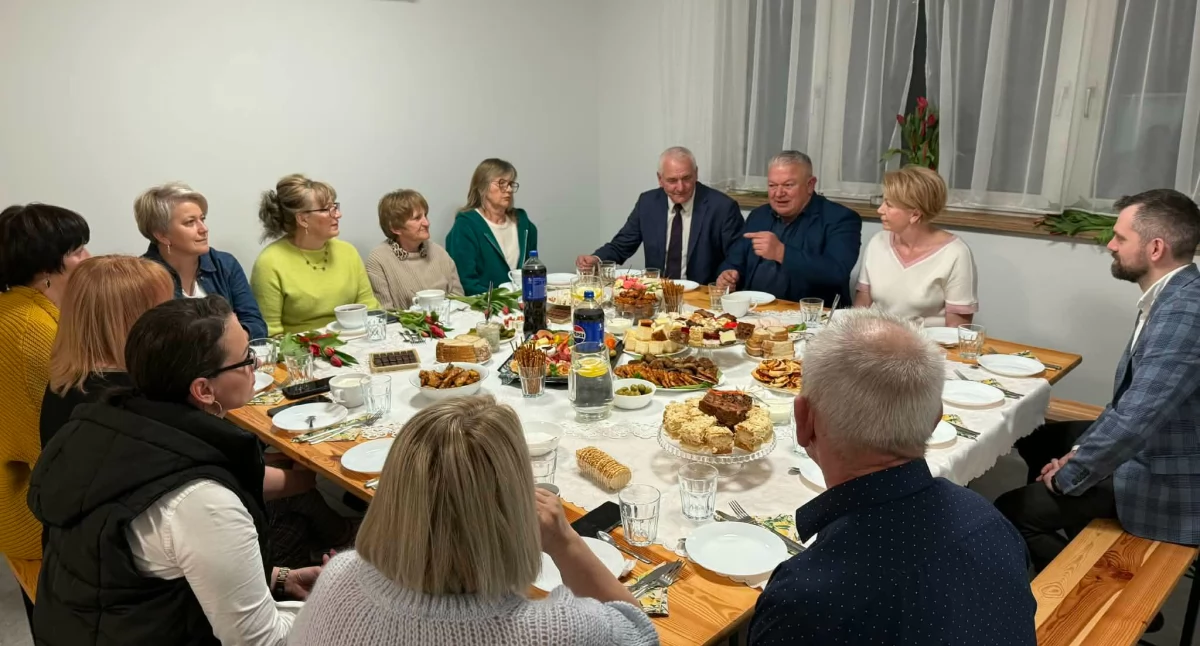 Święta i obchody, Spotkanie okazji Kobiet Zagórzycach - zdjęcie, fotografia