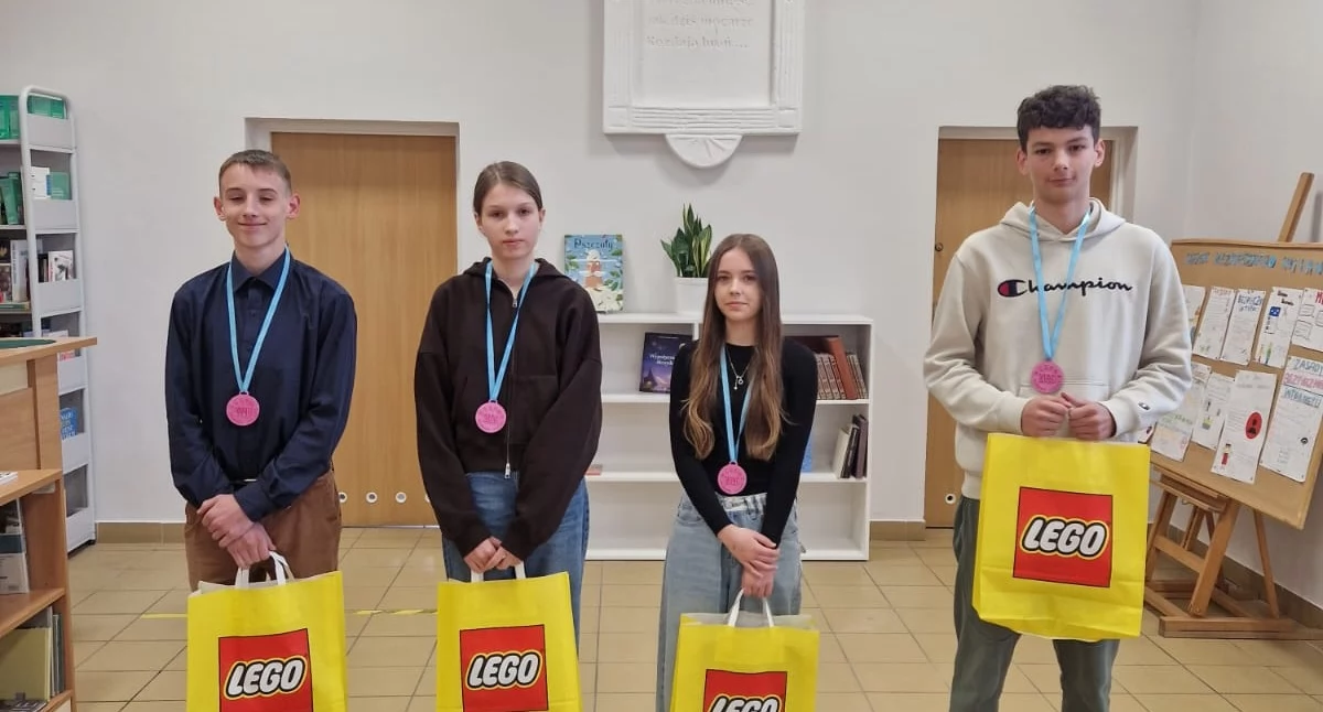Edukacja i szkoły, Gminny Konkurs Wiedzy „Znam zasady savoir vivre” Brzegu Dolnym - zdjęcie, fotografia